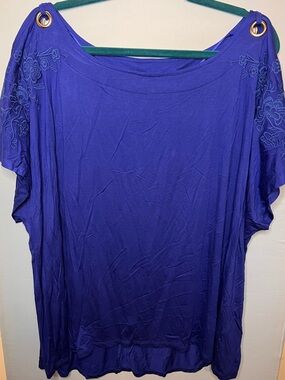 Cable & Gauge | Royal Blue Embroidered Off-Shoulder Tee | Size 3X